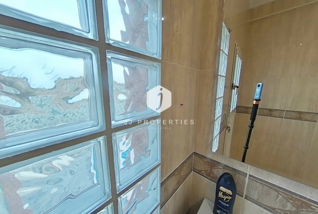 Aus zweiter Hand - Villa -
Torrevieja - San luis