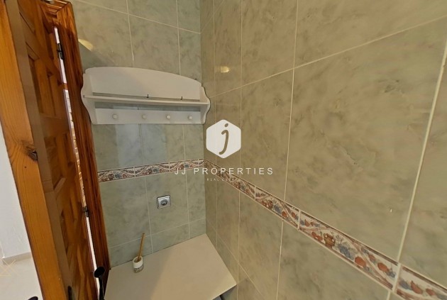 Aus zweiter Hand - Villa -
Torrevieja - San luis