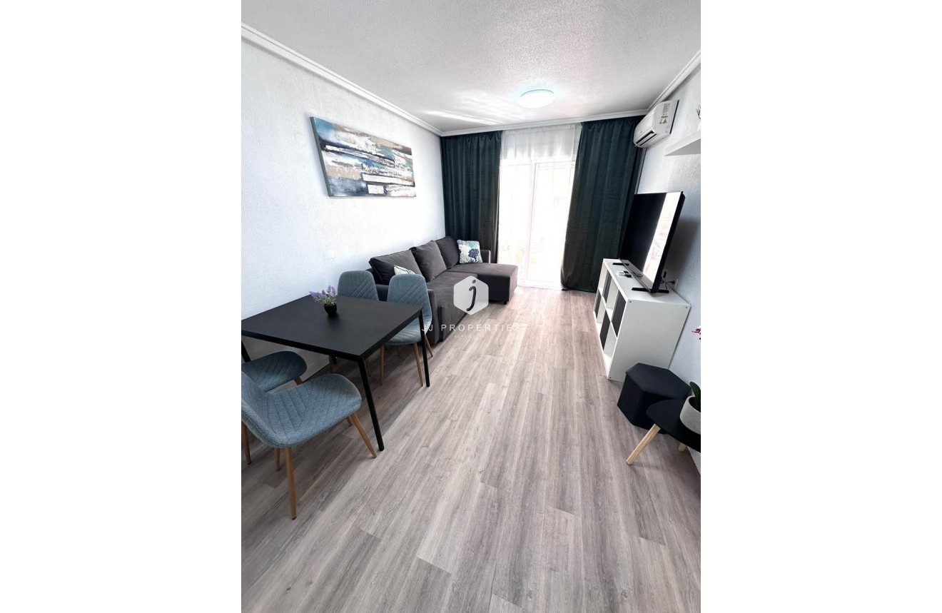 Tweedehands - Appartement / flat -
Torrevieja - Centro - Muelle Pesquero