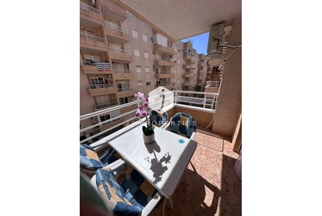 Tweedehands - Appartement / flat -
Torrevieja - Centro - Muelle Pesquero