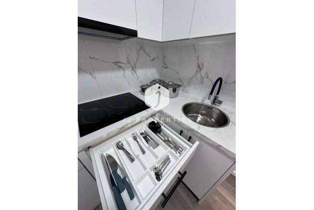 Tweedehands - Appartement / flat -
Torrevieja - Centro - Muelle Pesquero