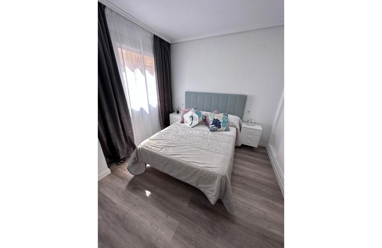 Tweedehands - Appartement / flat -
Torrevieja - Centro - Muelle Pesquero