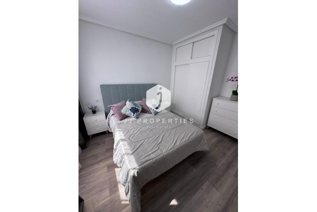 Tweedehands - Appartement / flat -
Torrevieja - Centro - Muelle Pesquero