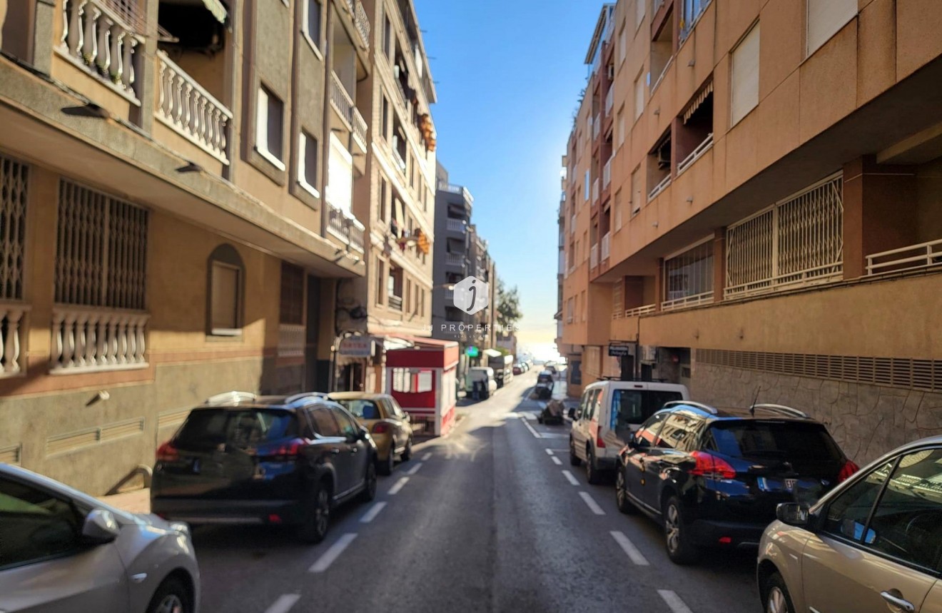 Aus zweiter Hand - Penthouse -
Torrevieja - Playa de los Locos