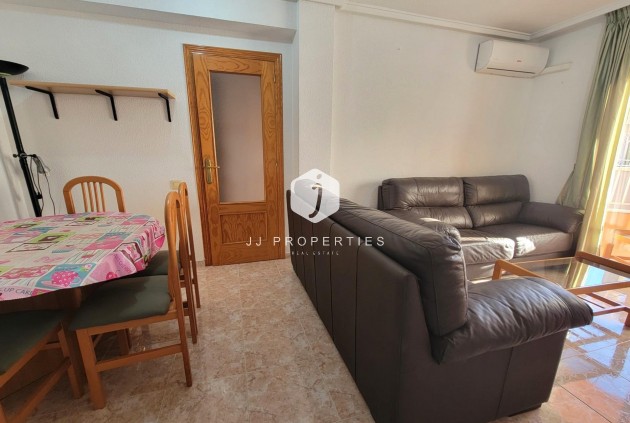 Aus zweiter Hand - Penthouse -
Torrevieja - Playa de los Locos