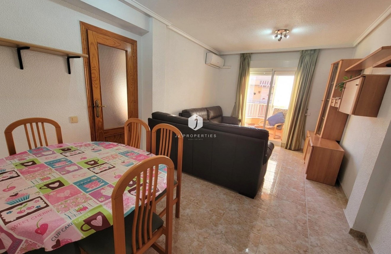 Aus zweiter Hand - Penthouse -
Torrevieja - Playa de los Locos
