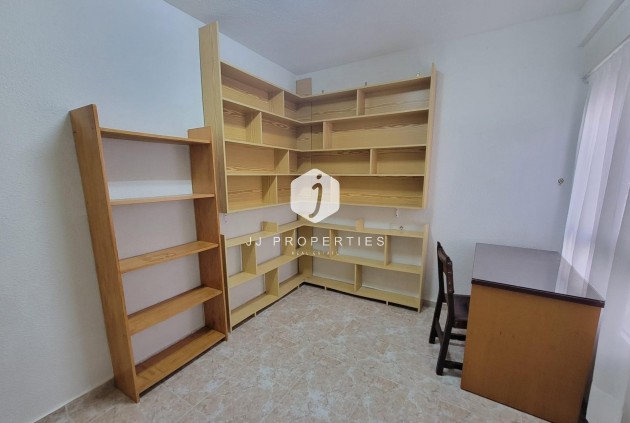 Aus zweiter Hand - Penthouse -
Torrevieja - Playa de los Locos