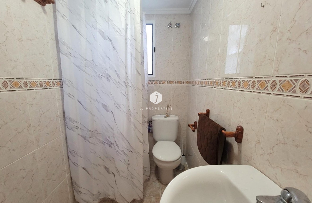 Aus zweiter Hand - Penthouse -
Torrevieja - Playa de los Locos