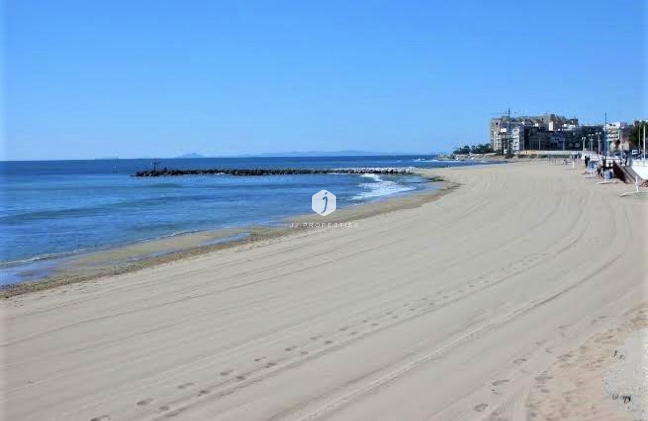 Aus zweiter Hand - Penthouse -
Torrevieja - Playa de los Locos