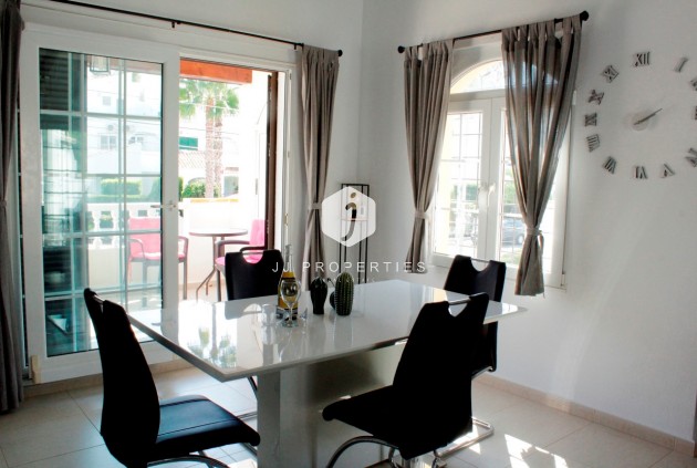 Z drugiej ręki - Villa -
Orihuela Costa - Costa Blanca