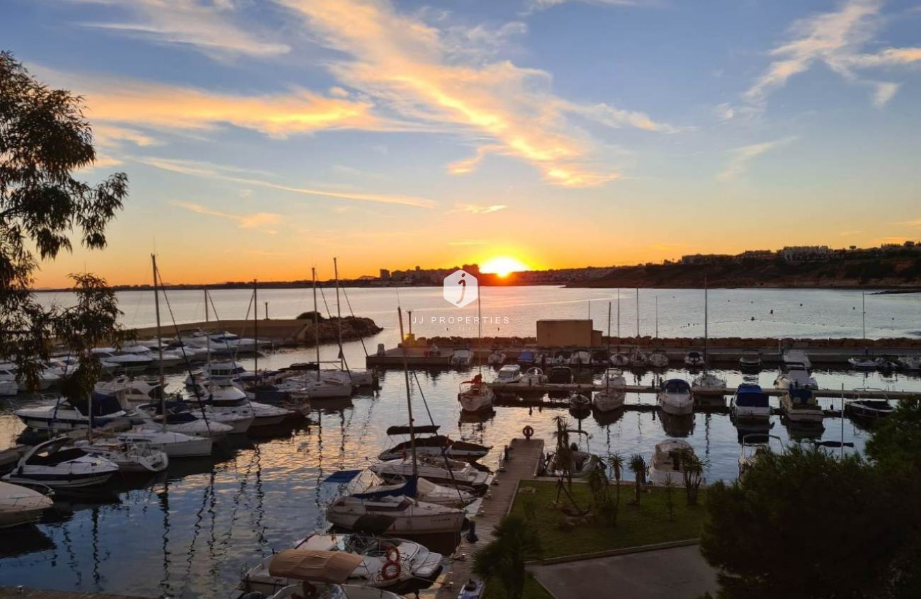 Z drugiej ręki - Villa -
Orihuela Costa - Costa Blanca