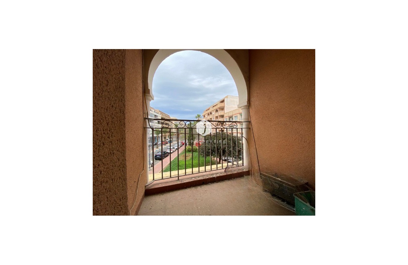 Z drugiej ręki - Mieszkanie w bloku -
Torrevieja - Costa Blanca