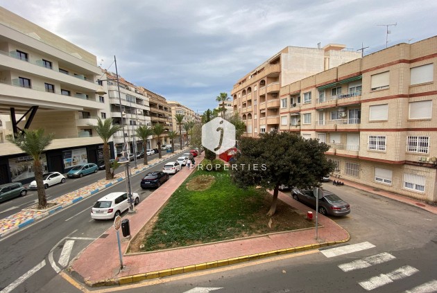 Z drugiej ręki - Mieszkanie w bloku -
Torrevieja - Costa Blanca