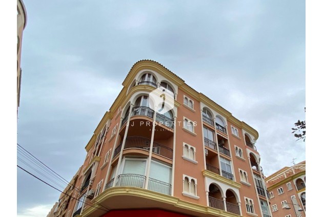 Z drugiej ręki - Mieszkanie w bloku -
Torrevieja - Costa Blanca