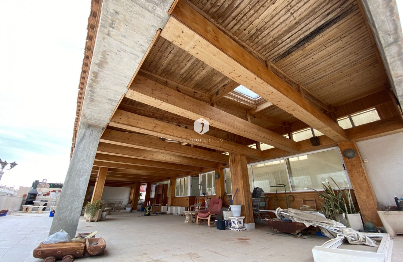 Z drugiej ręki - Daszek -
Torrevieja - Costa Blanca