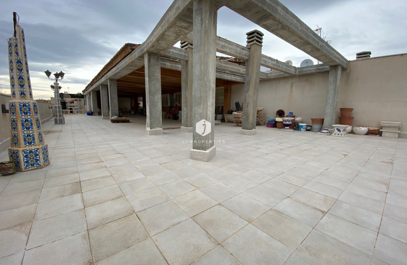 Z drugiej ręki - Daszek -
Torrevieja - Costa Blanca