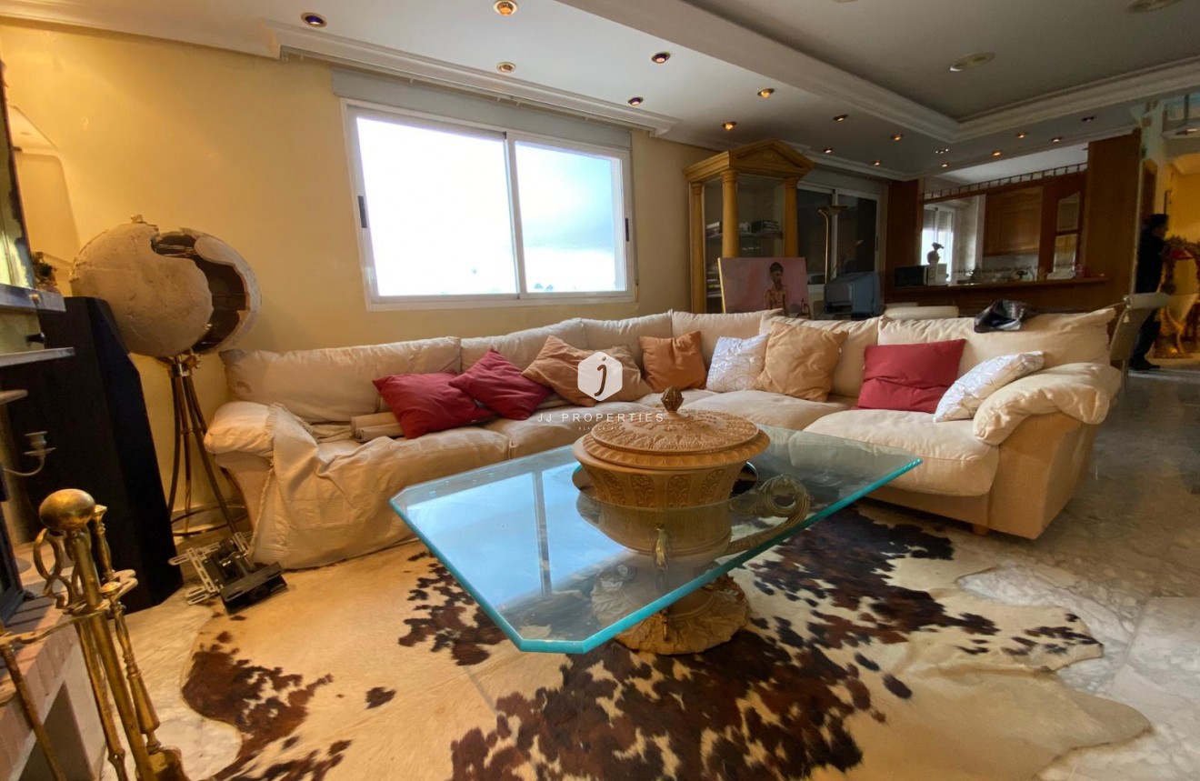 Z drugiej ręki - Daszek -
Torrevieja - Costa Blanca