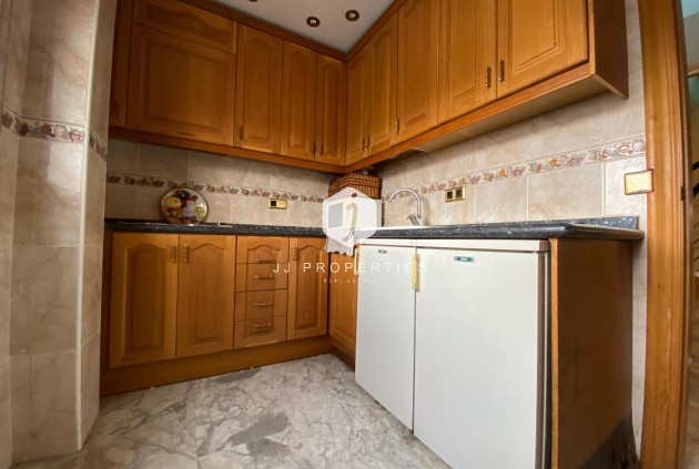 Z drugiej ręki - Daszek -
Torrevieja - Costa Blanca