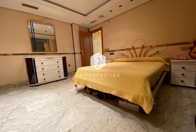 Z drugiej ręki - Daszek -
Torrevieja - Costa Blanca