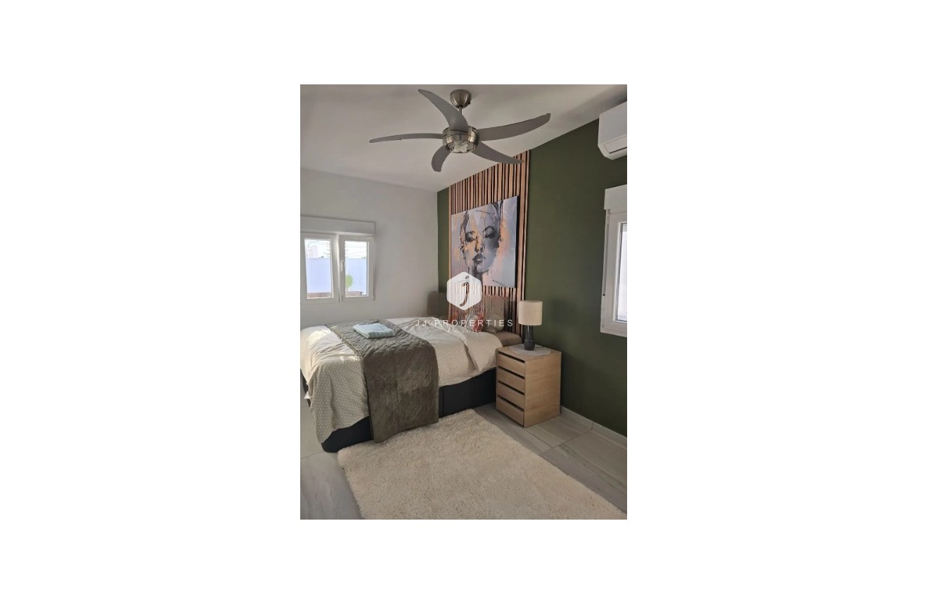 Segunda mano - Villa -
Rojales - Inland