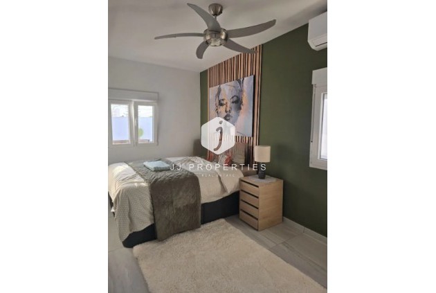 Segunda mano - Villa -
Rojales - Inland