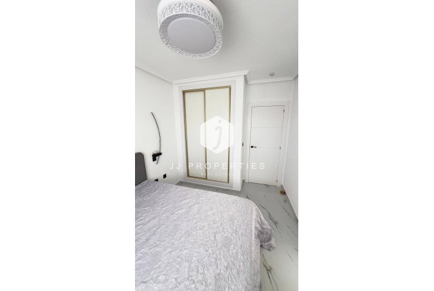 Tweedehands - Penthouse -
Orihuela Costa - La Zenia