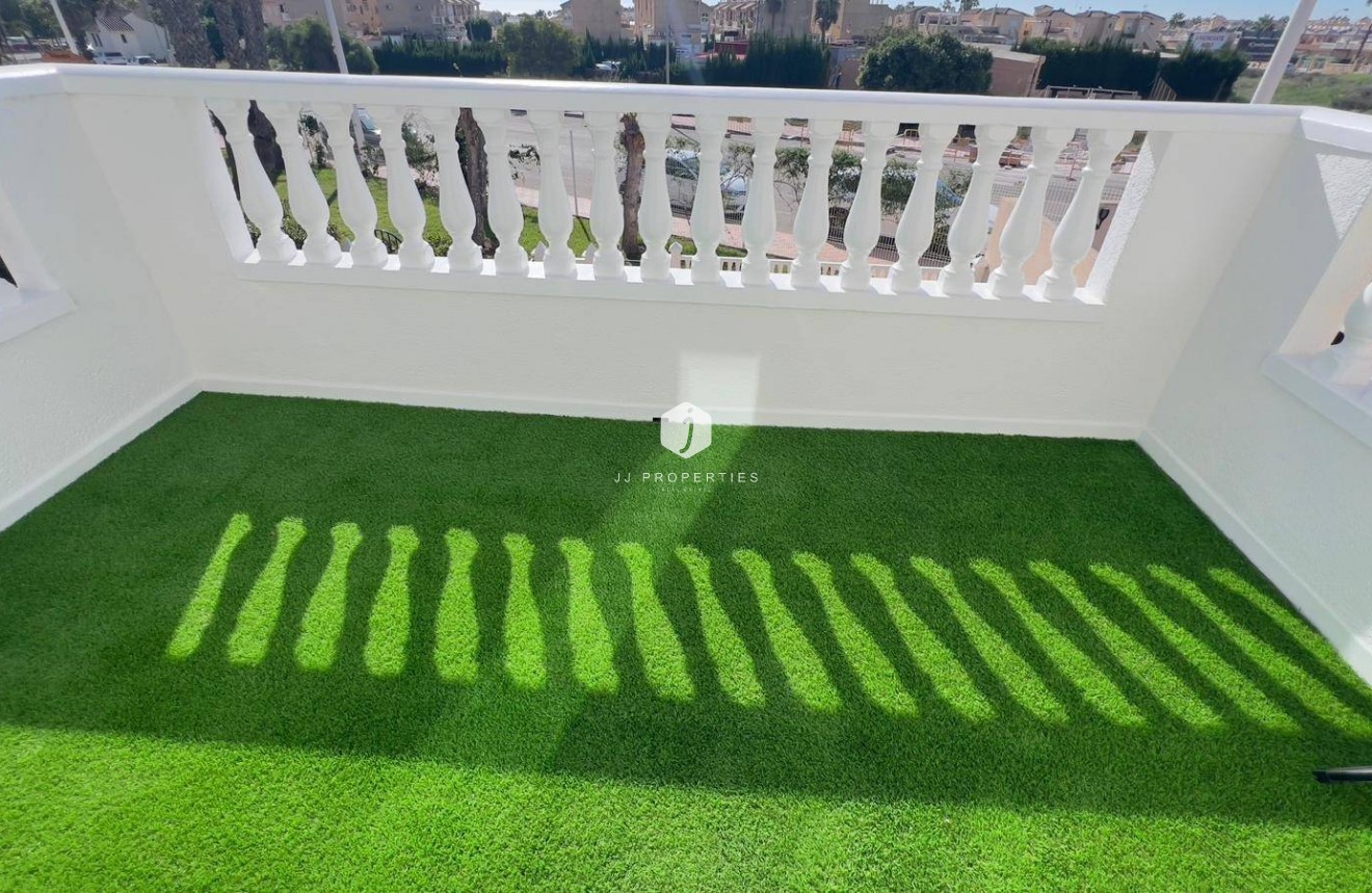 Tweedehands - Penthouse -
Orihuela Costa - La Zenia