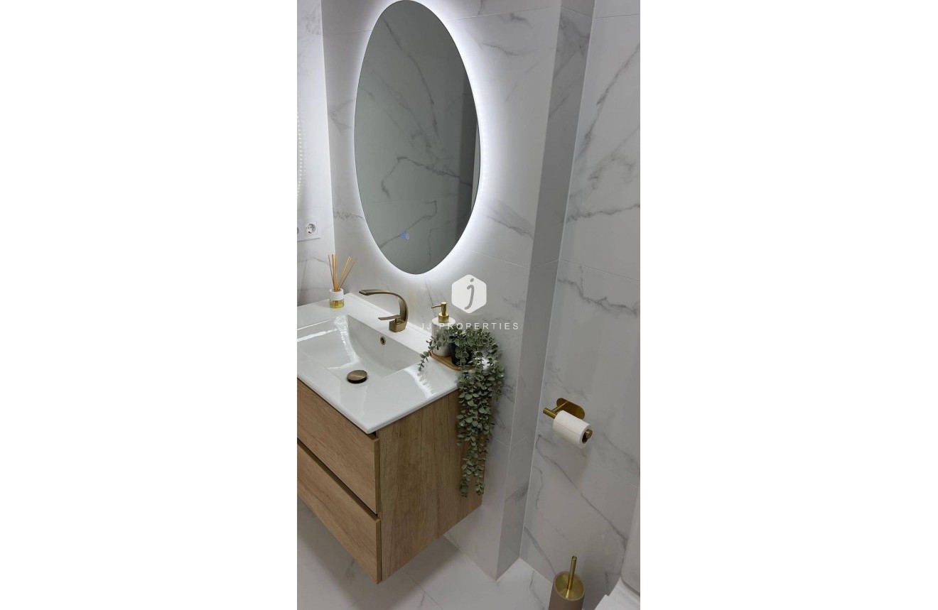 Tweedehands - Penthouse -
Orihuela Costa - La Zenia