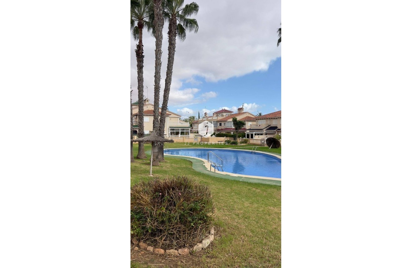 Tweedehands - Penthouse -
Orihuela Costa - La Zenia