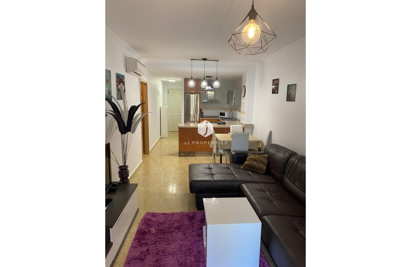 Z drugiej ręki - Mieszkanie w bloku -
Campoamor - Costa Blanca