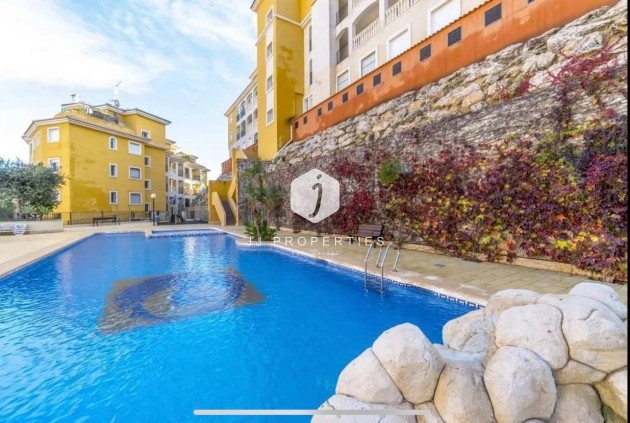 Z drugiej ręki - Mieszkanie w bloku -
Campoamor - Costa Blanca