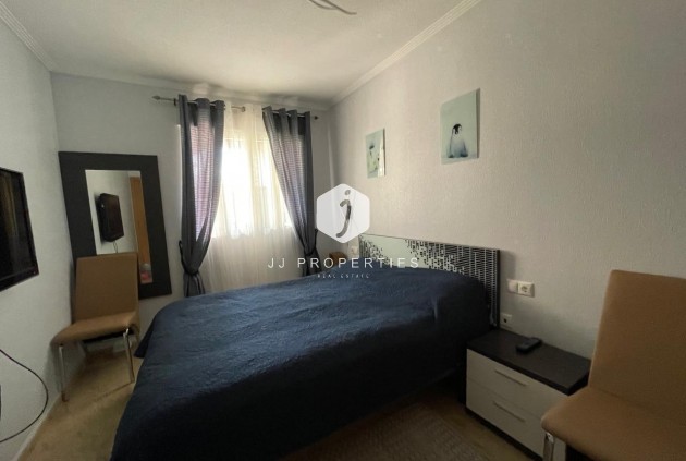 Z drugiej ręki - Mieszkanie w bloku -
Campoamor - Costa Blanca