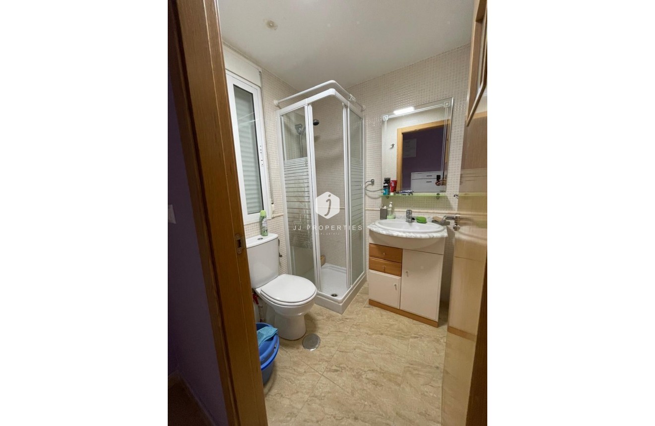 Z drugiej ręki - Mieszkanie w bloku -
Campoamor - Costa Blanca