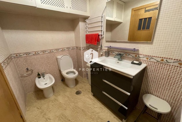 Z drugiej ręki - Mieszkanie w bloku -
Campoamor - Costa Blanca