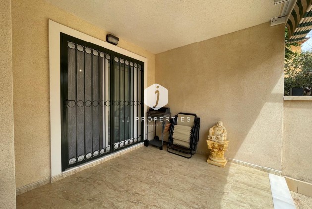 Z drugiej ręki - Mieszkanie w bloku -
Campoamor - Costa Blanca