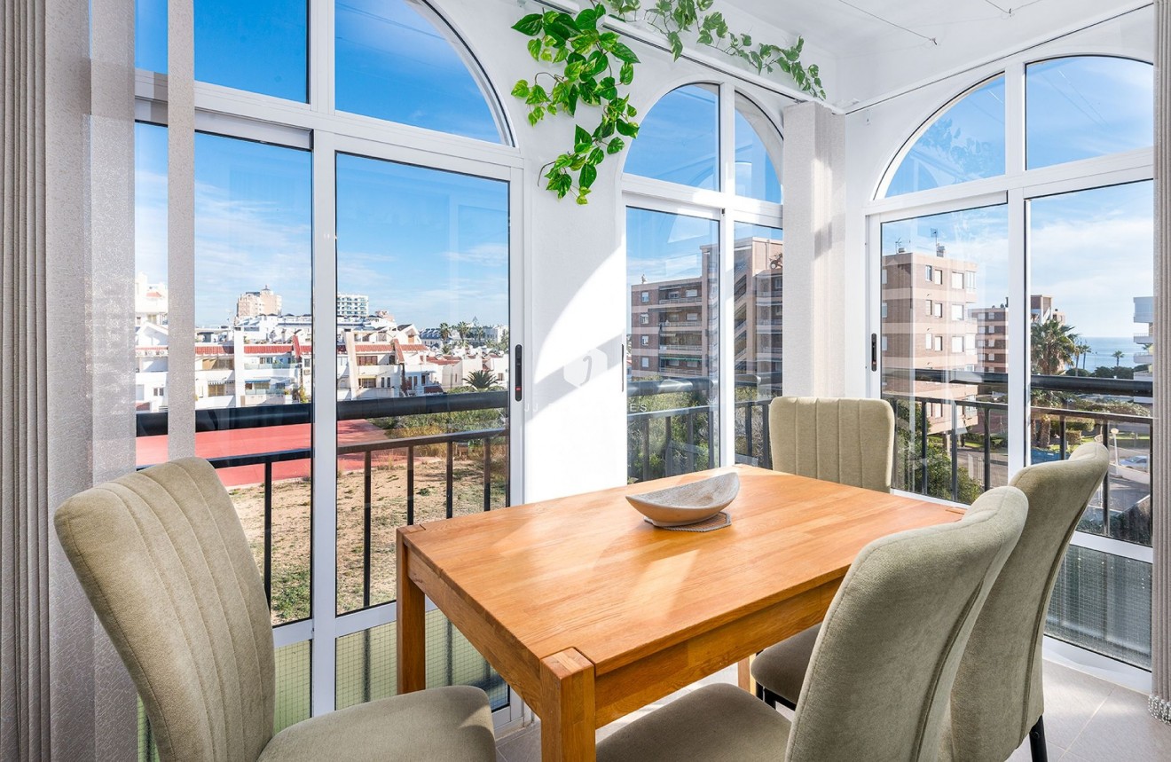 Z drugiej ręki - Mieszkanie w bloku -
Torrevieja - Costa Blanca