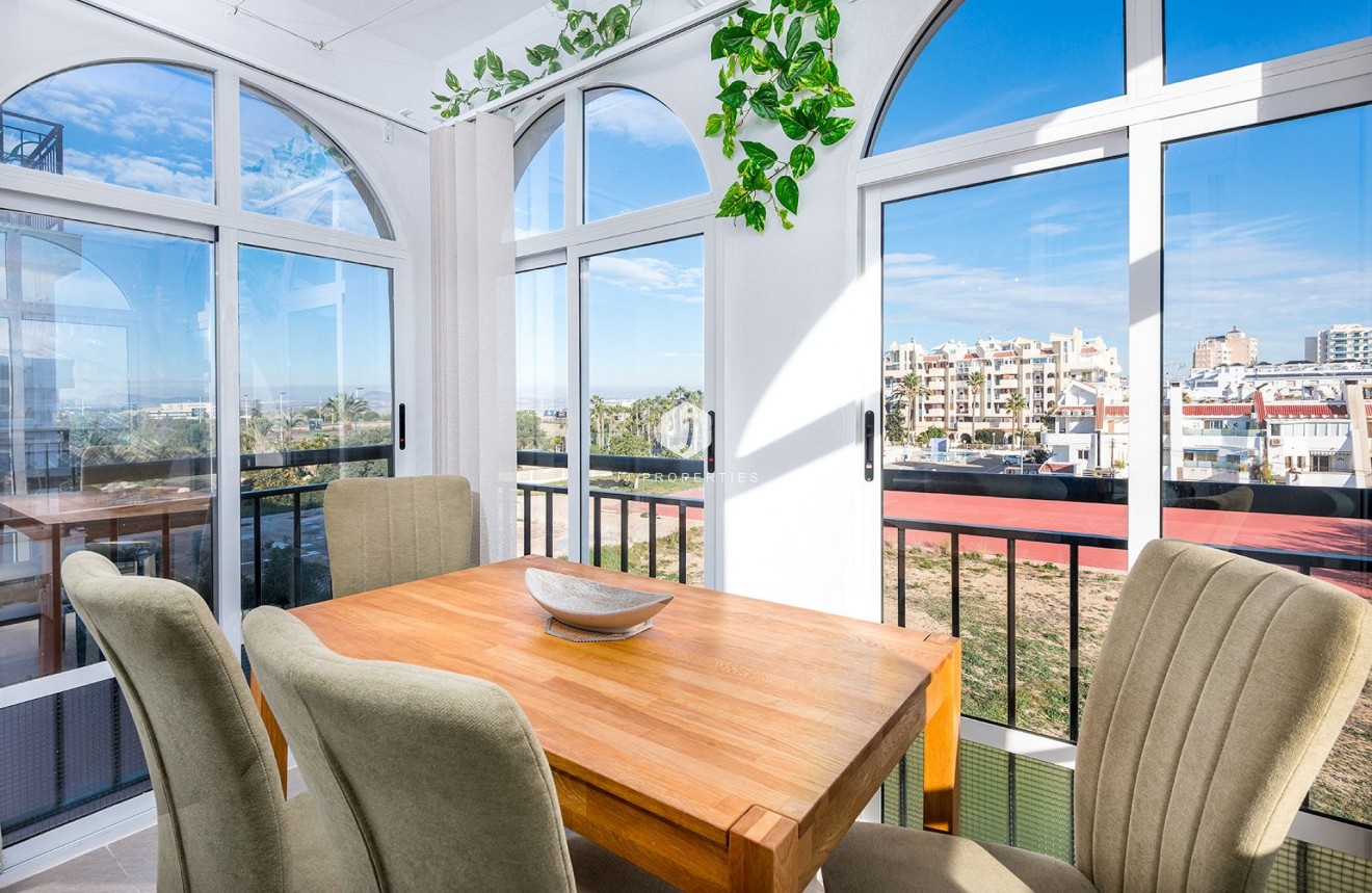 Z drugiej ręki - Mieszkanie w bloku -
Torrevieja - Costa Blanca