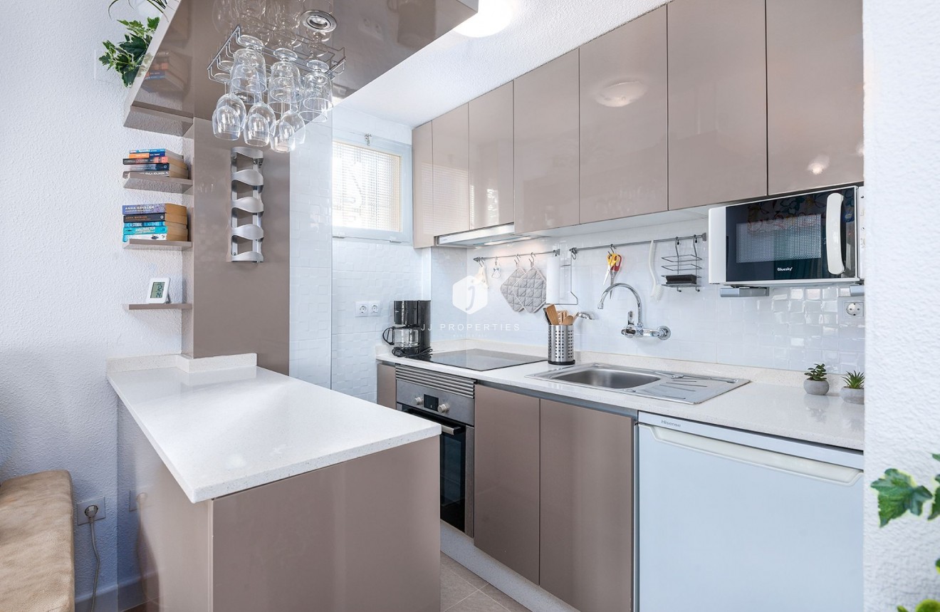 Z drugiej ręki - Mieszkanie w bloku -
Torrevieja - Costa Blanca