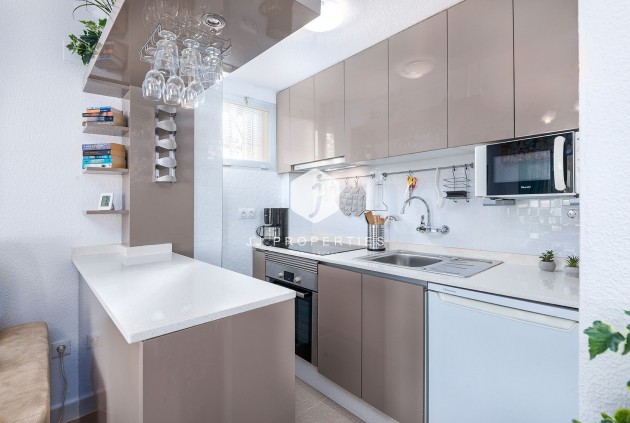 Z drugiej ręki - Mieszkanie w bloku -
Torrevieja - Costa Blanca