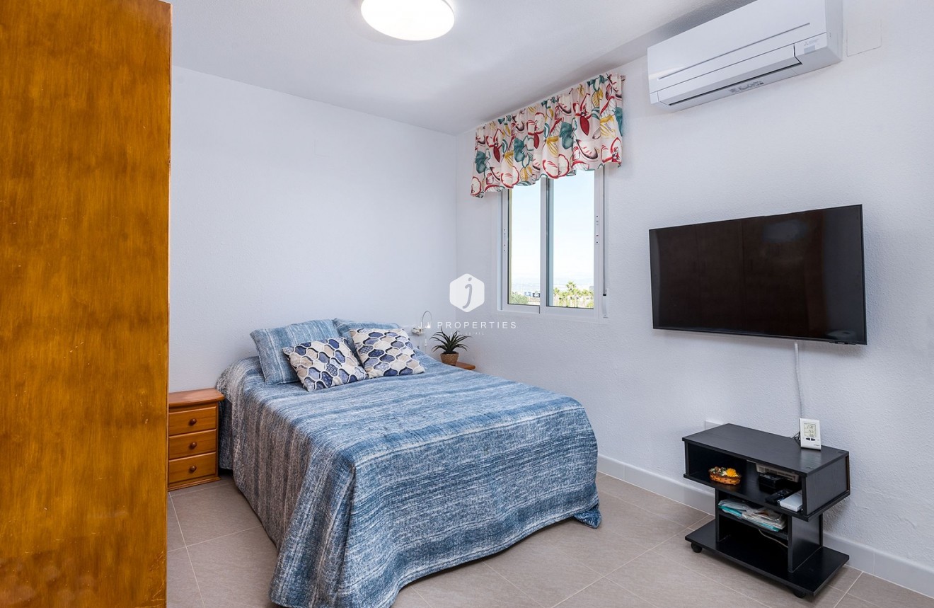 Z drugiej ręki - Mieszkanie w bloku -
Torrevieja - Costa Blanca