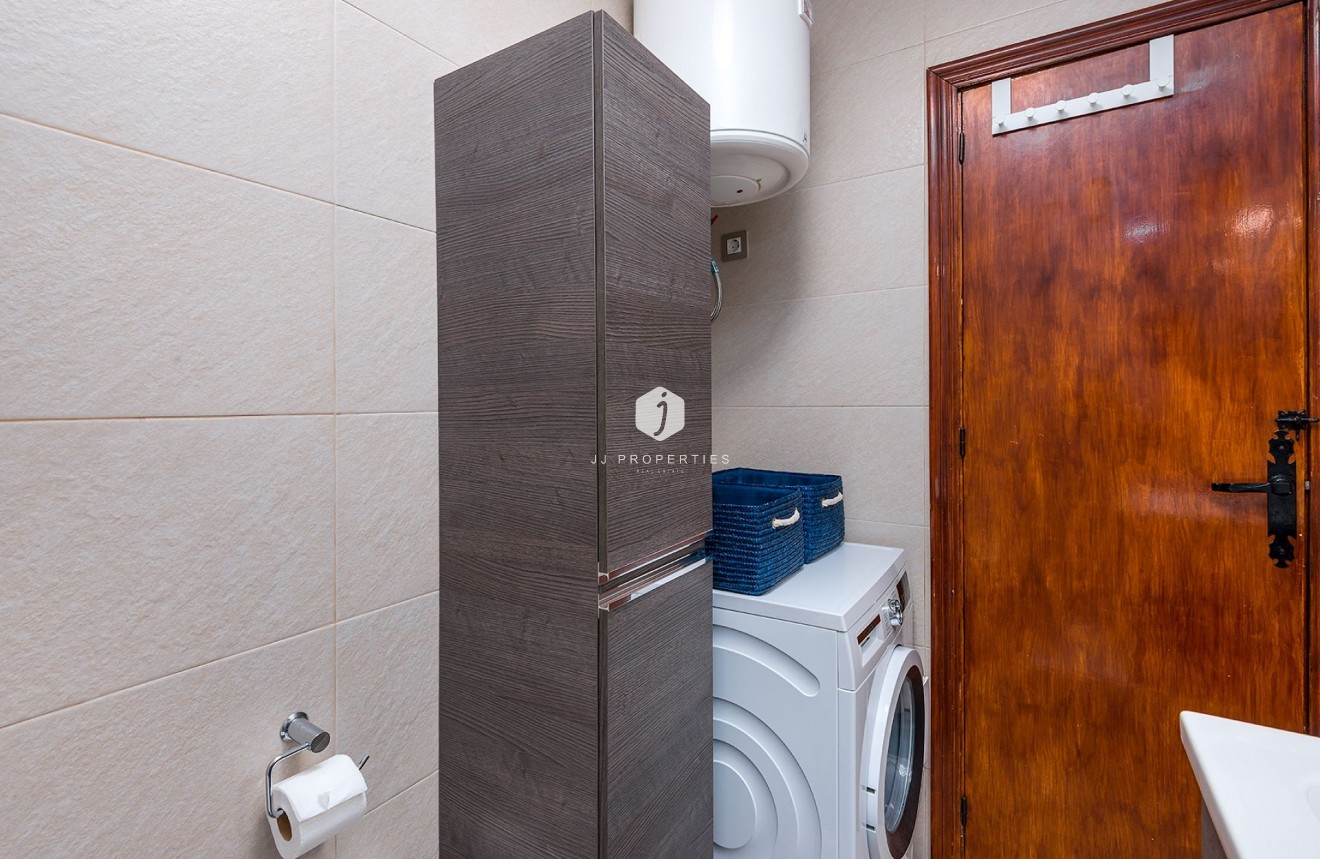 Z drugiej ręki - Mieszkanie w bloku -
Torrevieja - Costa Blanca