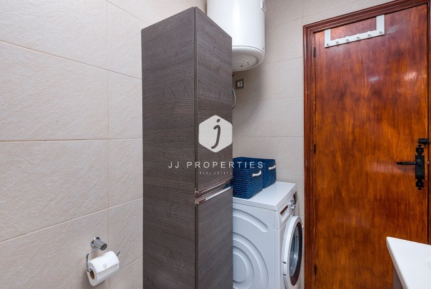 Z drugiej ręki - Mieszkanie w bloku -
Torrevieja - Costa Blanca