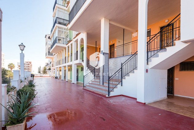 Z drugiej ręki - Mieszkanie w bloku -
Torrevieja - Costa Blanca