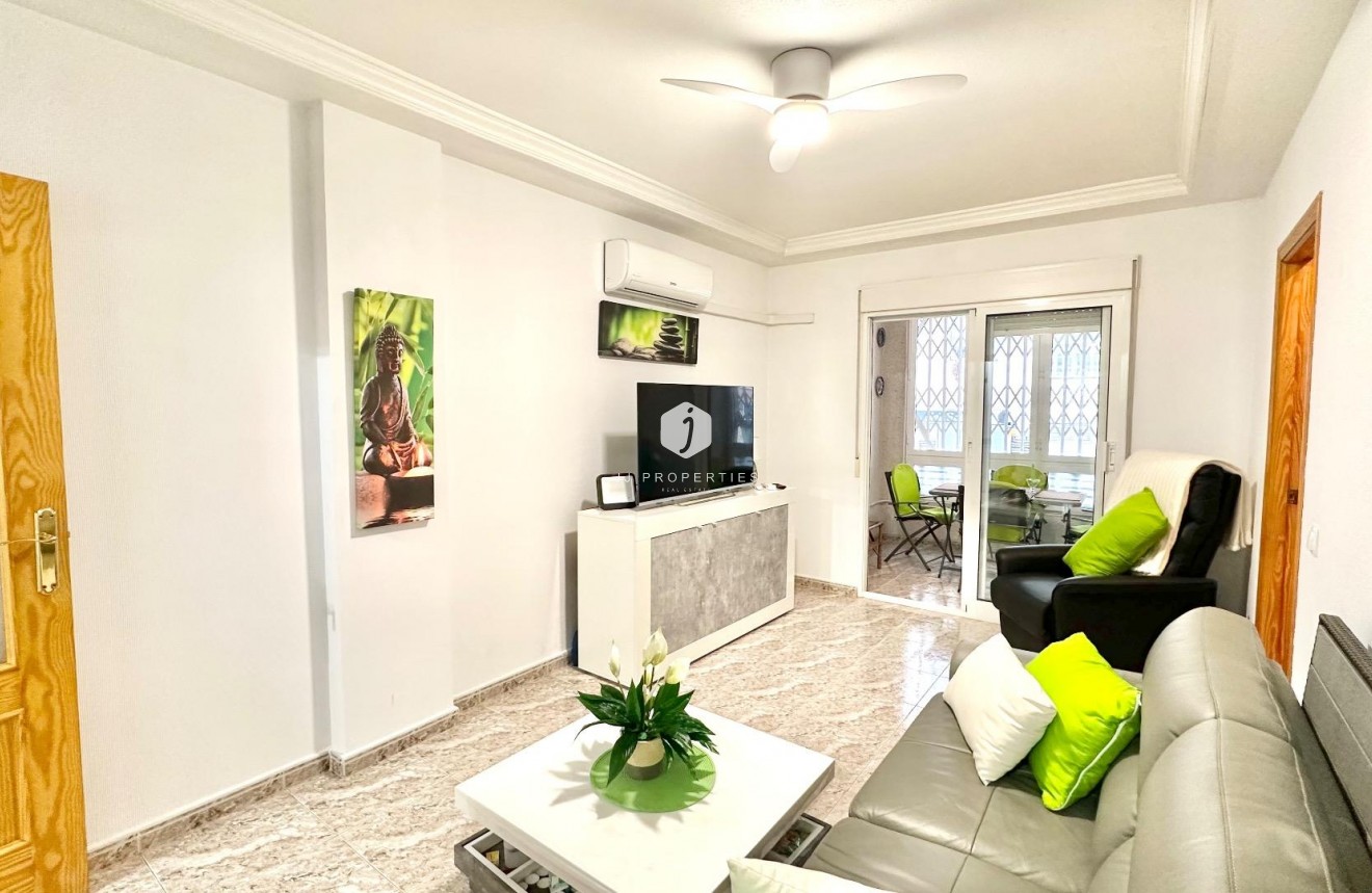 Aus zweiter Hand - Wohnung -
Torrevieja - Centro