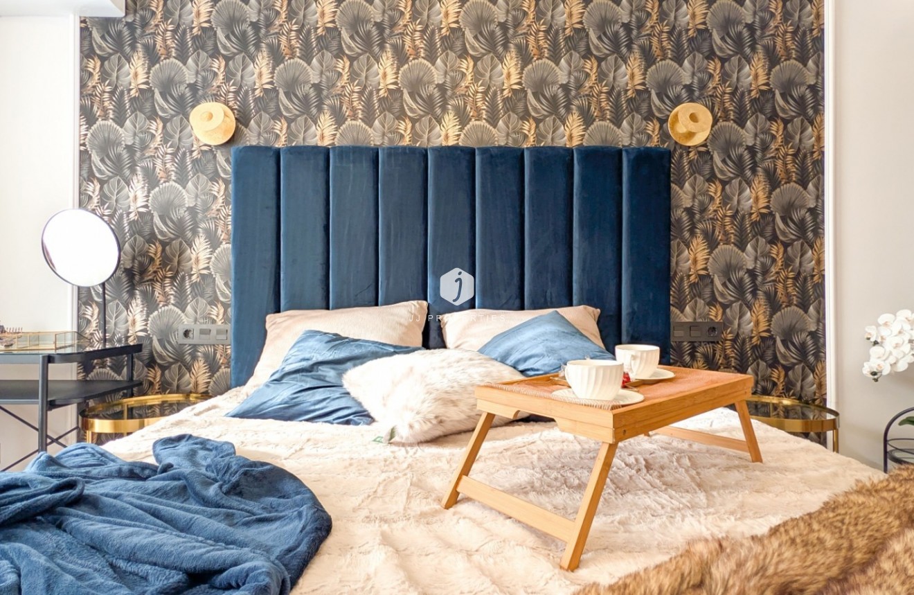 Resale - Apartment / flat -
Torrevieja - Costa Blanca