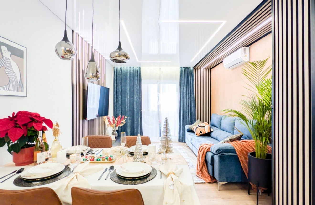 Resale - Apartment / flat -
Torrevieja - Costa Blanca