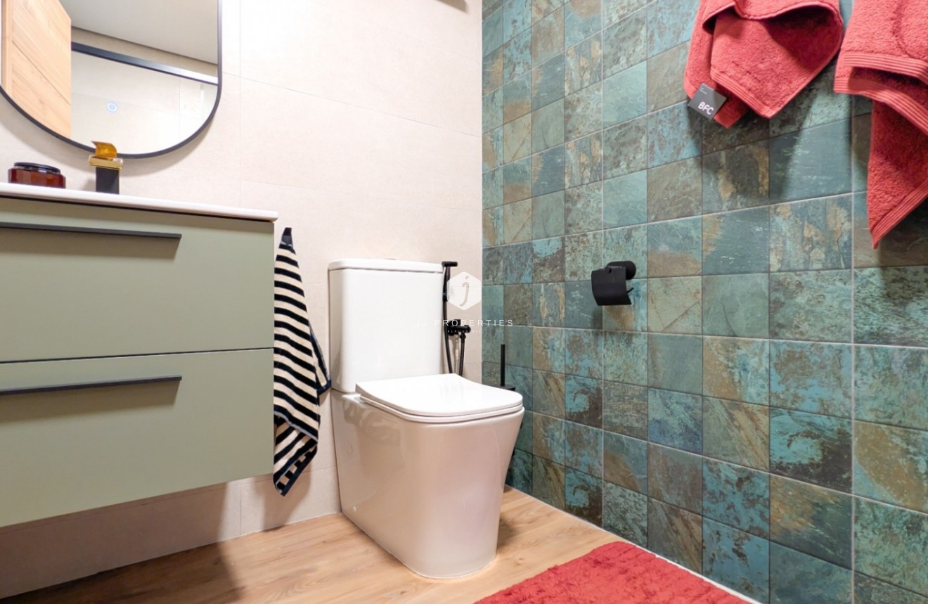 Resale - Apartment / flat -
Torrevieja - Costa Blanca