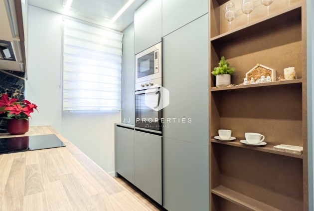 Resale - Apartment / flat -
Torrevieja - Costa Blanca