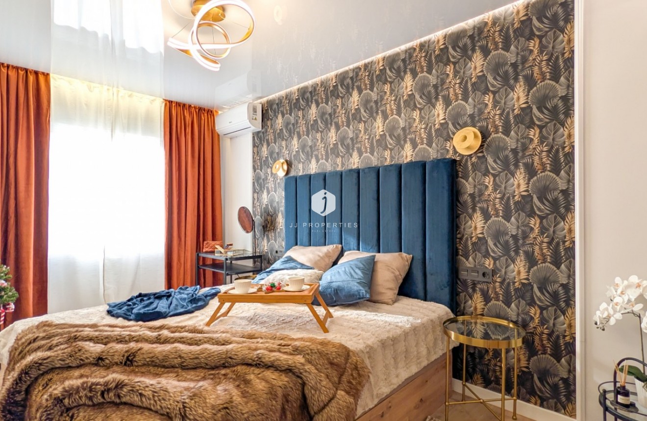 Resale - Apartment / flat -
Torrevieja - Costa Blanca