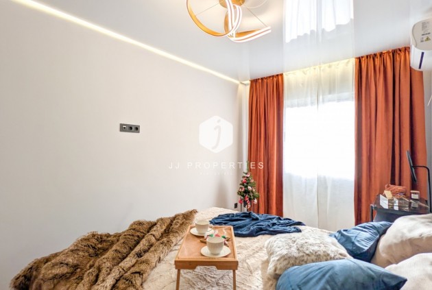 Resale - Apartment / flat -
Torrevieja - Costa Blanca